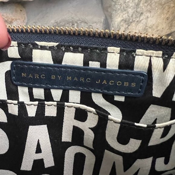 Marc by Marc Jacobs Totally Turnlock Percy Crossbody Bag - Picture 13 of 15